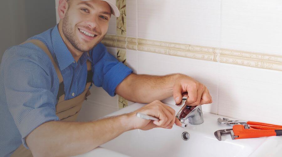 Professional clogged drains services in Brewster, KS